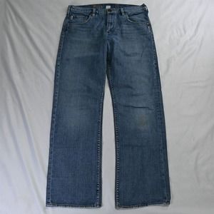Silver 32 x 32 Duke Straight‎ Light Wash Distressed Denim Jeans
